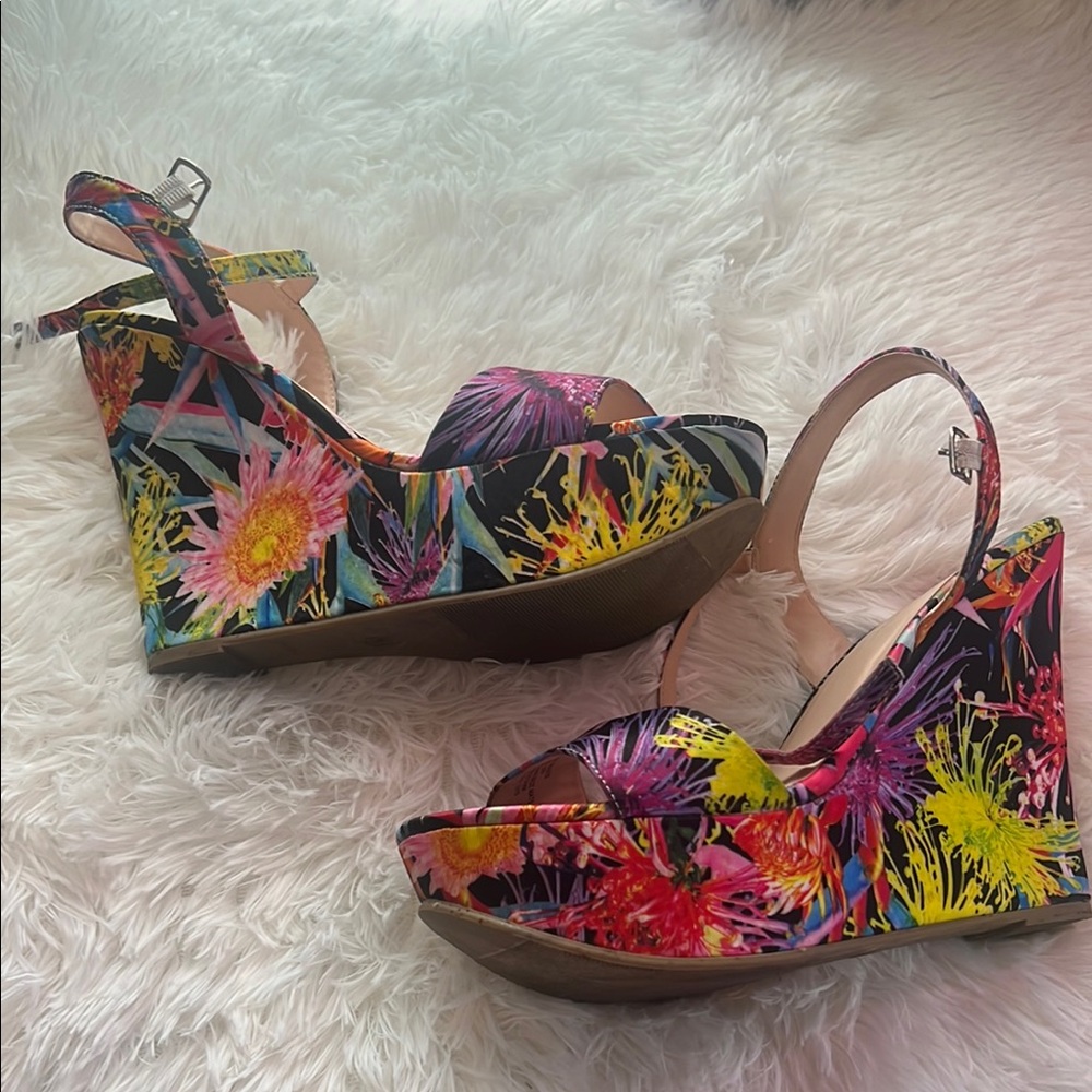 Nicole Miller Black and Pink Wedge Sandals